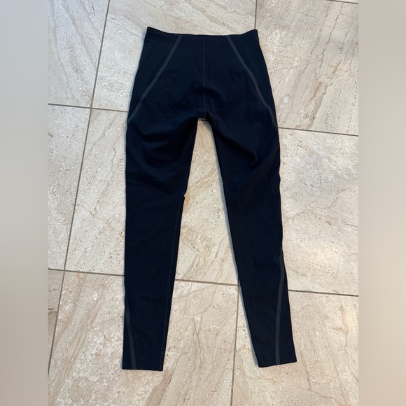 Spanx compression Black Leggings with Seam Detail size medium - Picture 2 of 3